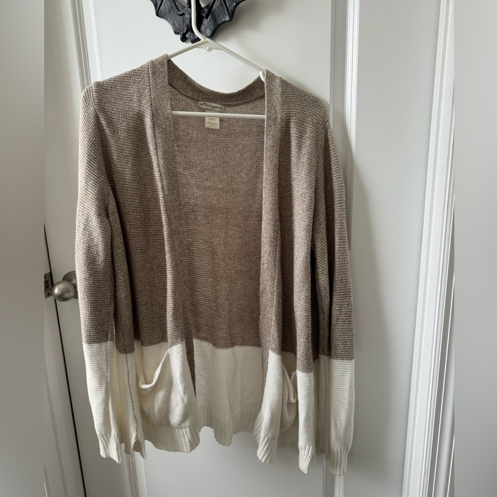 Free Shipping! Soft Two-Tone light cardigan